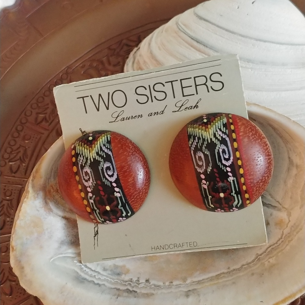 Vintage Two Sisters Wood Post Earrings